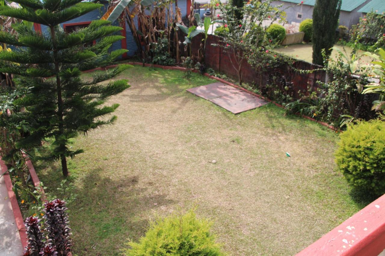 Geo Guest House Pokhara Zewnętrze zdjęcie