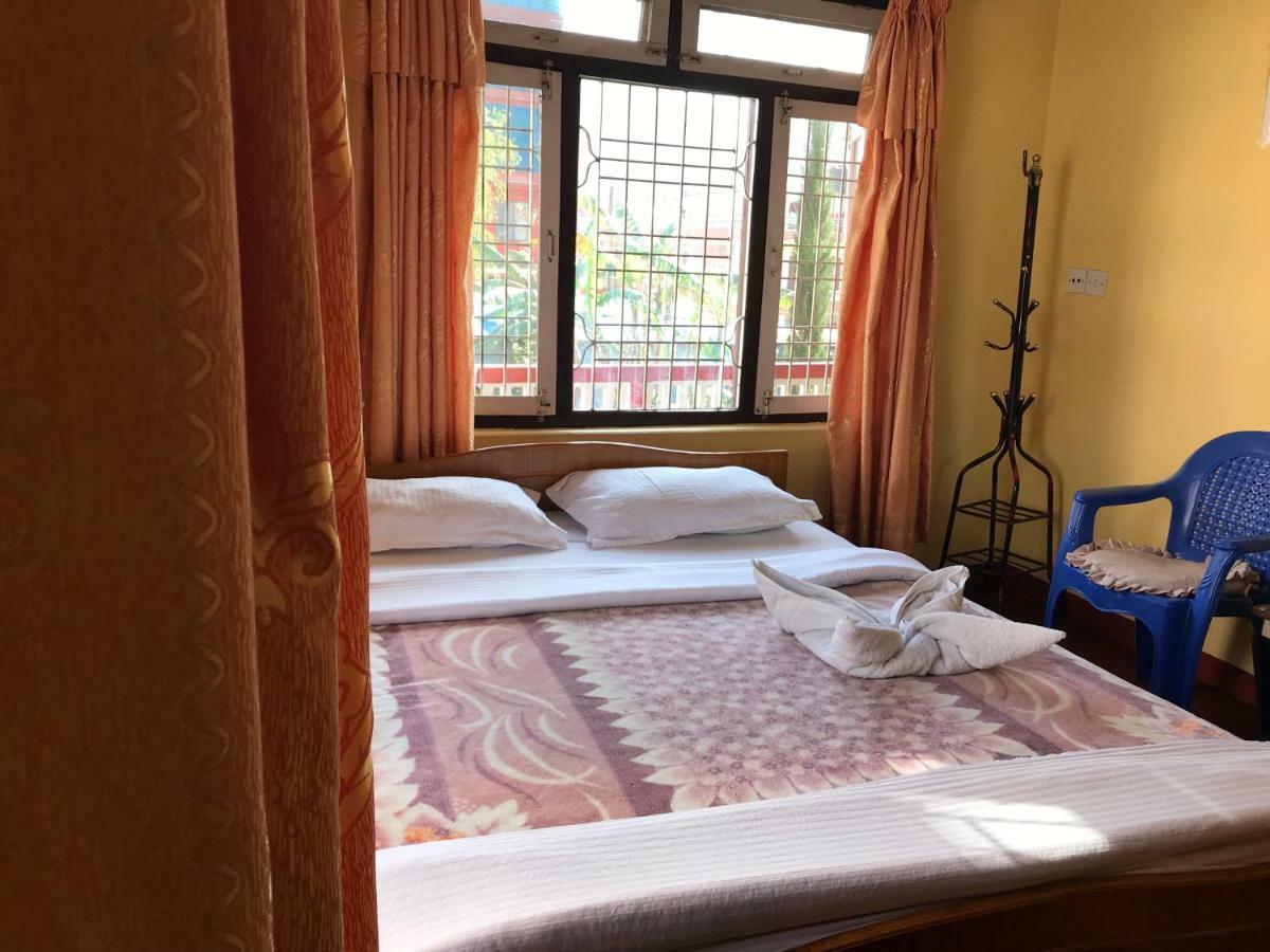 Geo Guest House Pokhara Zewnętrze zdjęcie